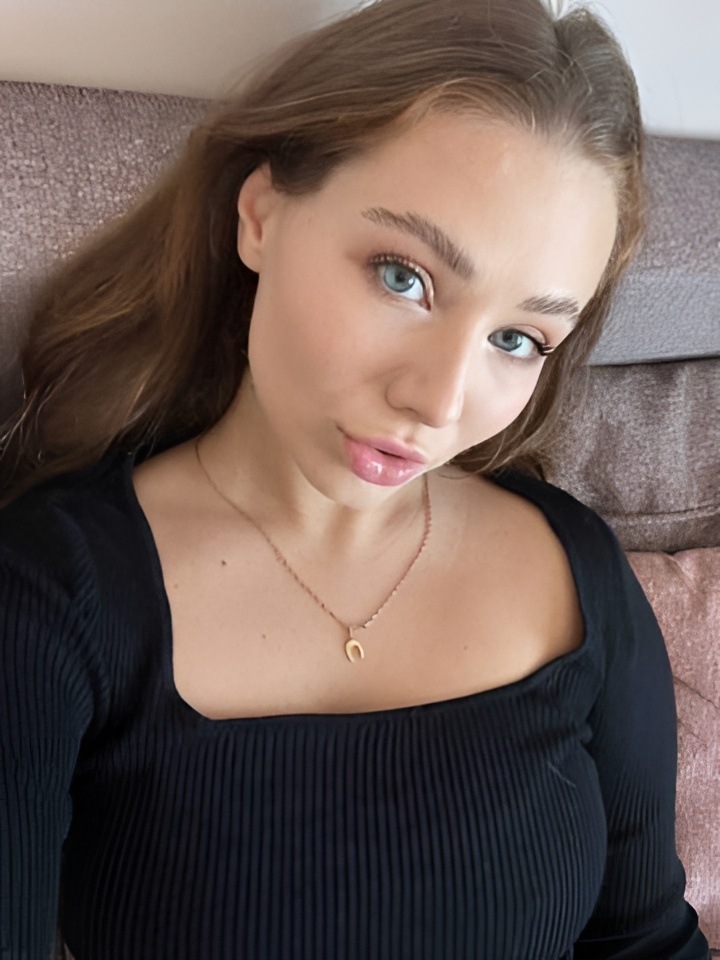 Элина привлекательная девушка из Туапсе цена от 4000 руб