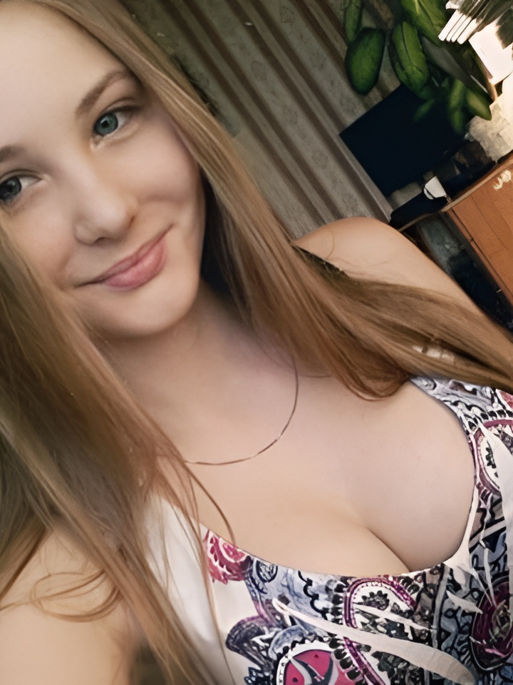 Леся привлекательная девушка из Туапсе цена от 1500 руб