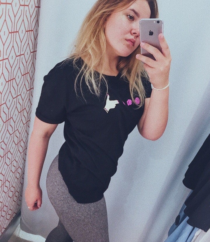 Алина привлекательная девушка из Туапсе цена от 3000 руб