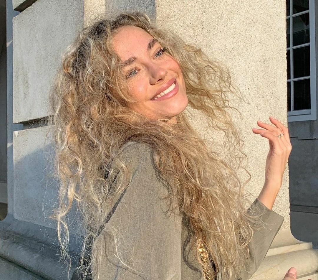 Лиза привлекательная девушка из Туапсе цена от 3500 руб