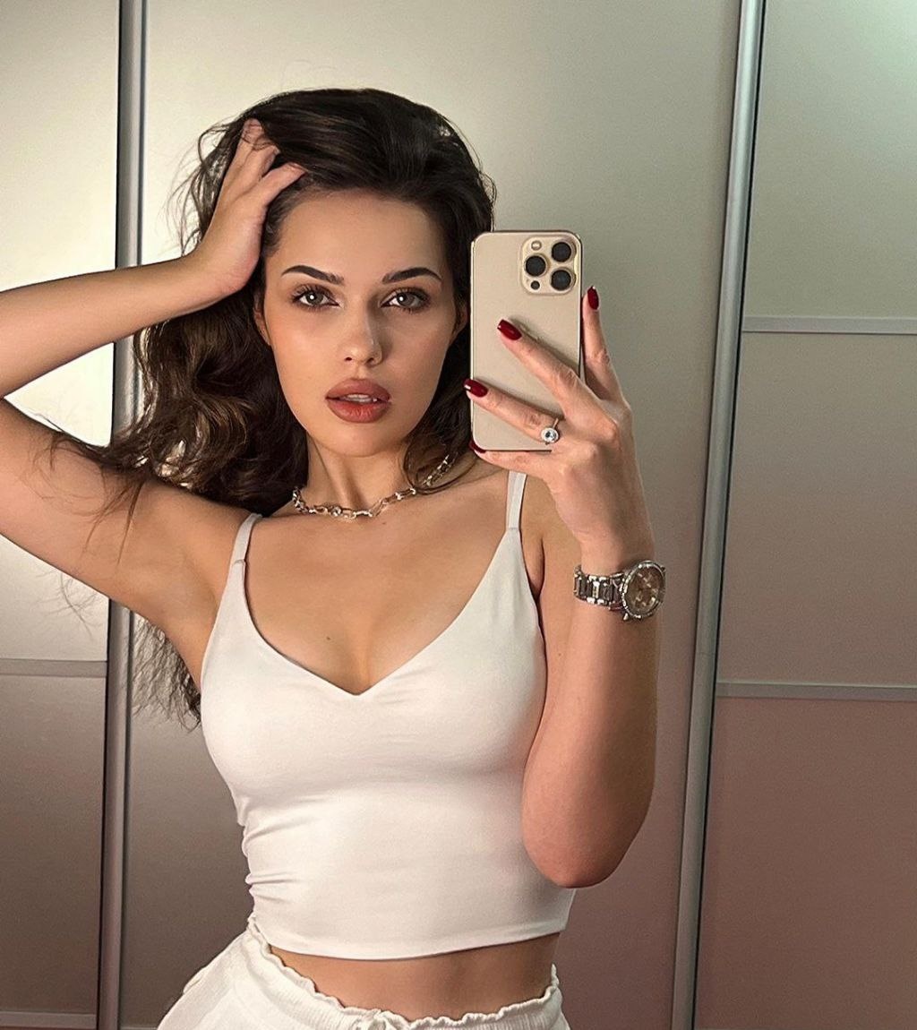 Ксюша привлекательная девушка из Туапсе цена от 3000 руб