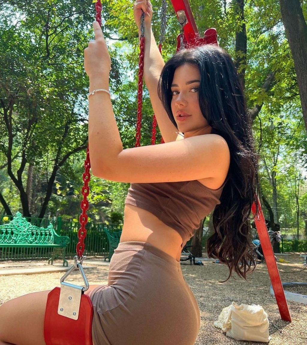 Юлия привлекательная девушка из Туапсе цена от 4000 руб